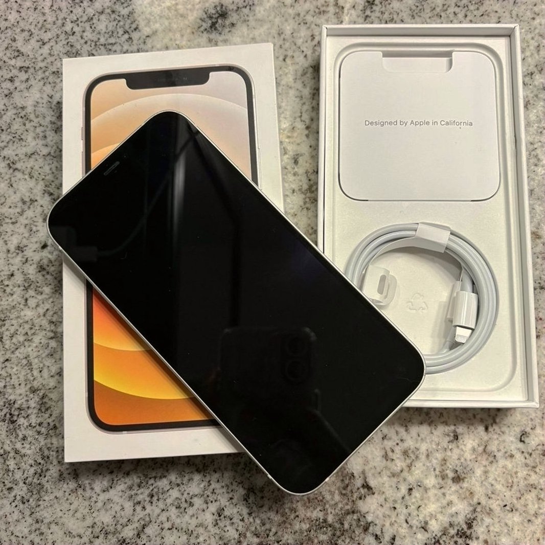 Apple iPhone 12 256GB White Unlocked - Used image 3