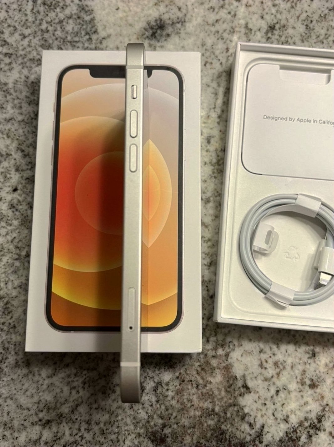 Apple iPhone 12 256GB White Unlocked - Used image 4