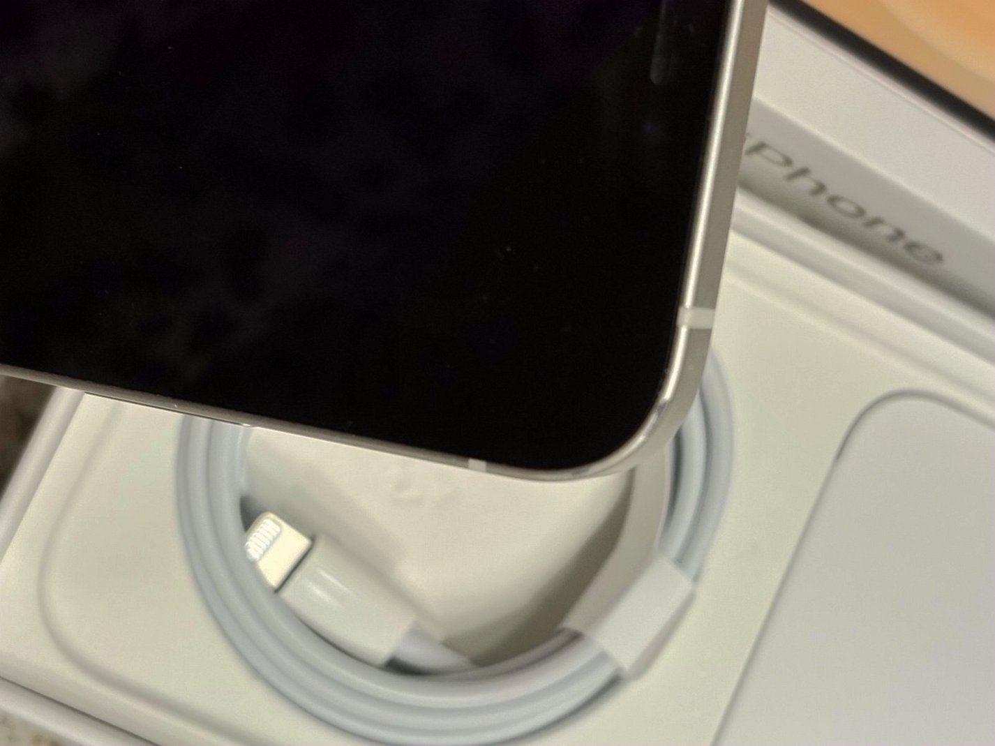 Apple iPhone 12 256GB White Unlocked - Used image 5
