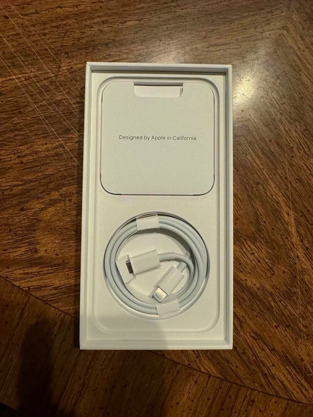 Apple iPhone 12 64GB White Unlocked - Used image 3