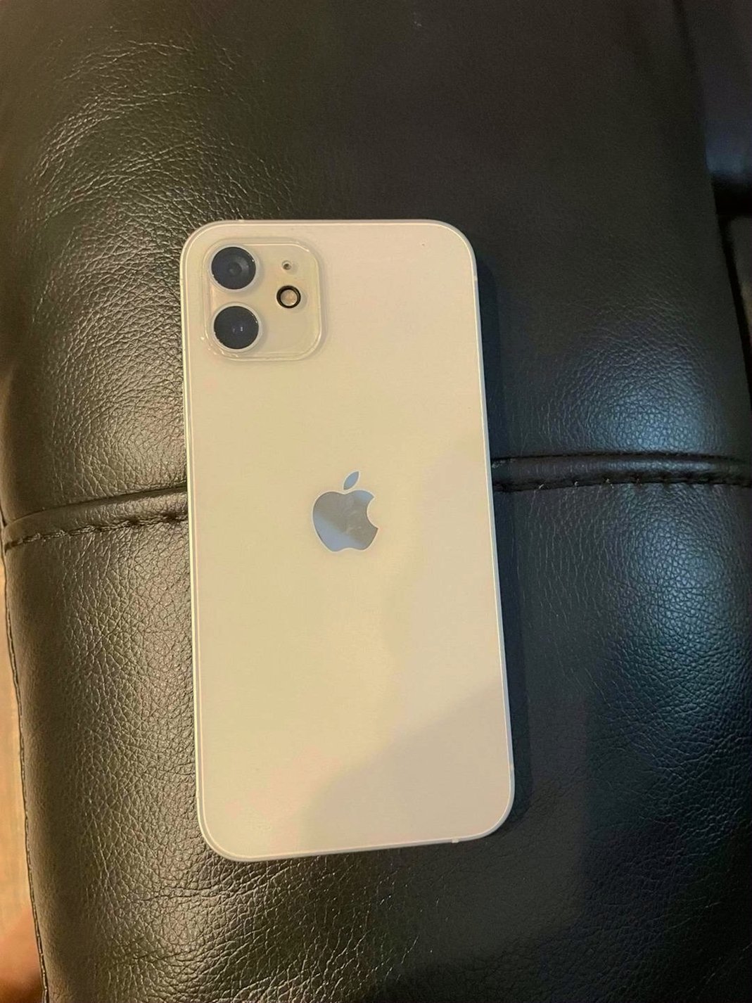 Apple iPhone 12 64GB White Unlocked - Used image 2