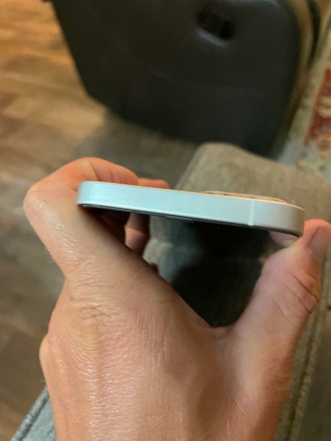 Apple iPhone 12 64GB White Unlocked - Used image 5
