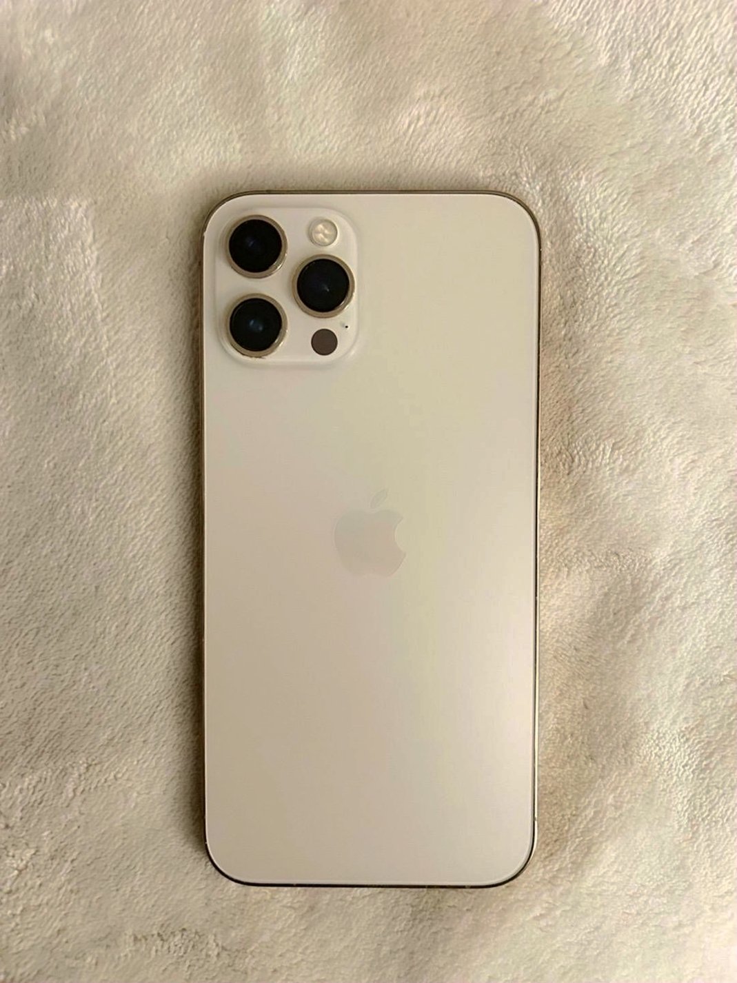 Apple iPhone 12 Pro Max 128GB Gold Unlocked - Used image 3