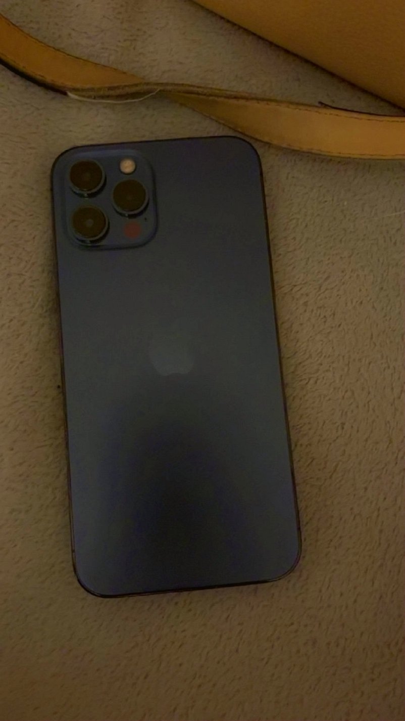Apple iPhone 12 Pro Max 128GB Silver Unlocked - Used image 2