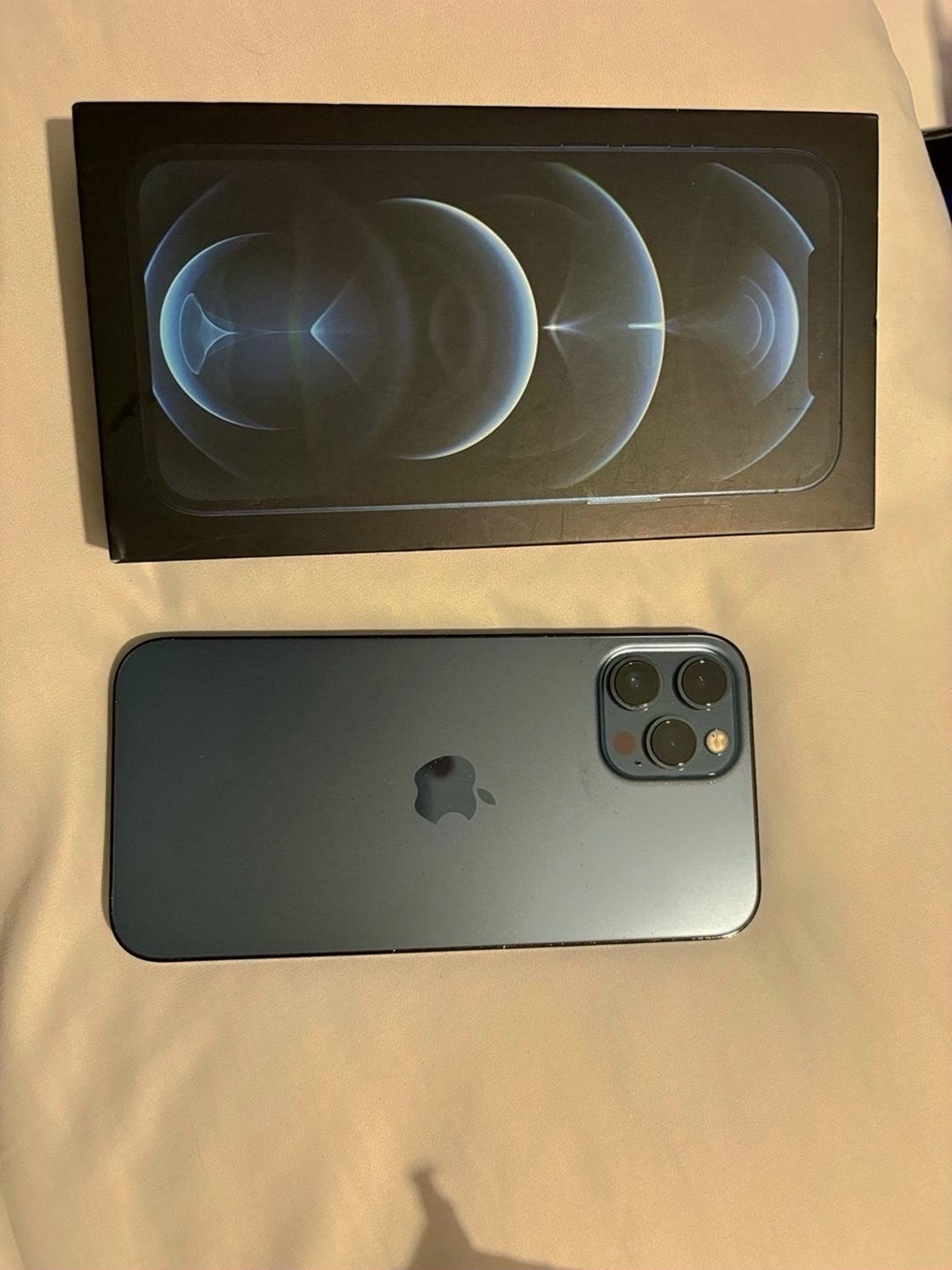 Apple iPhone 12 Pro Max 128GB Unlocked Used image 4