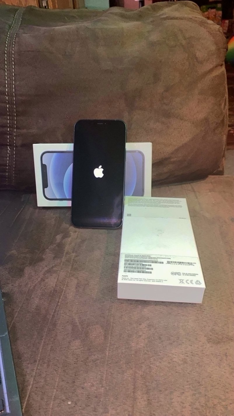 Apple iPhone 12 64GB Black Unlocked - Used