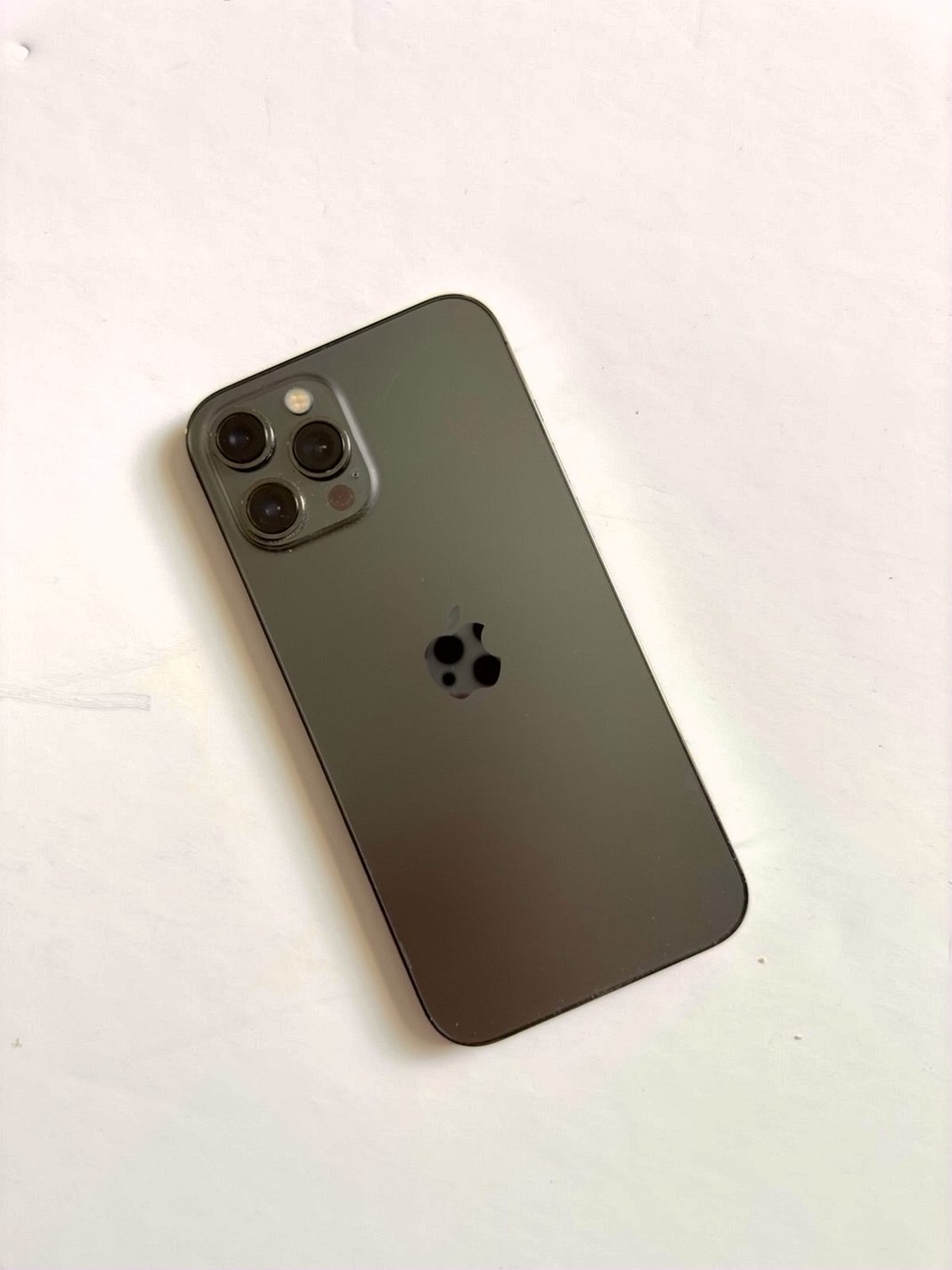 Apple iPhone 12 Pro Max 128GB Graphite Unlocked - Used image 2
