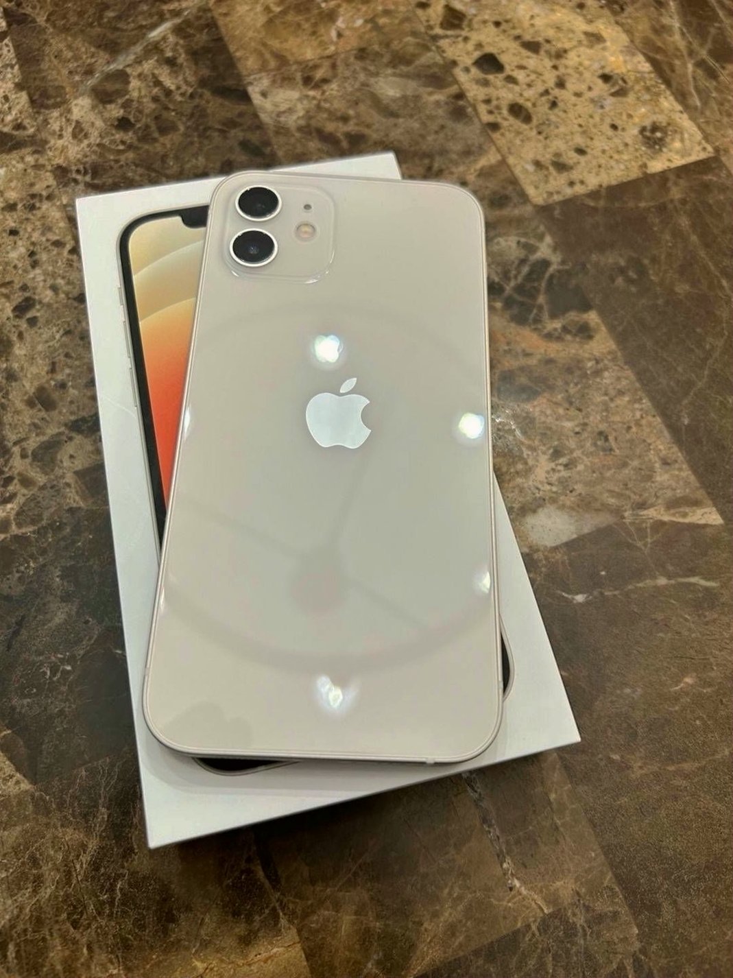 Apple iPhone 12 128GB White Unlocked - Used