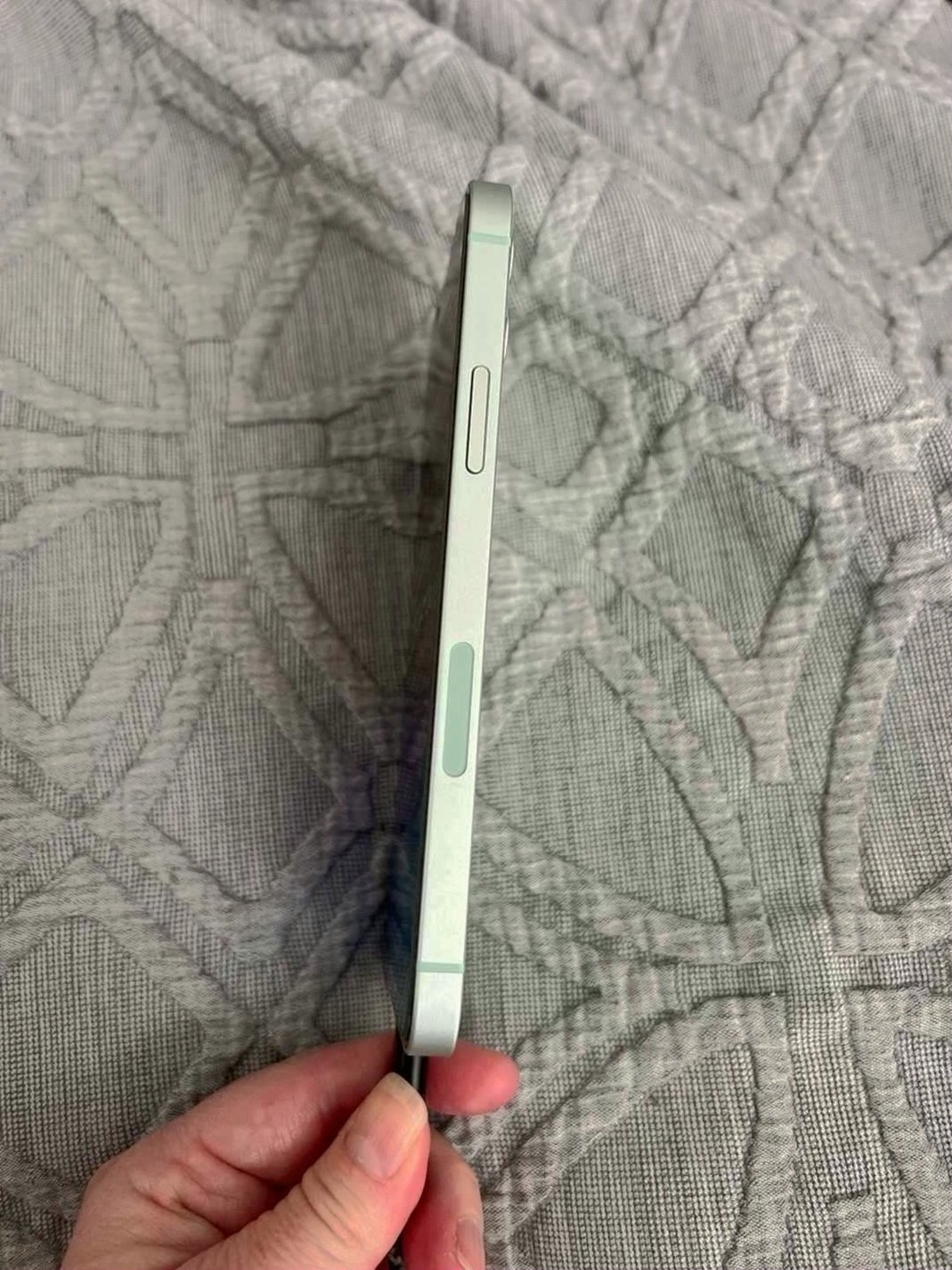 Apple iPhone 12 128GB Green Unlocked - Used image 4