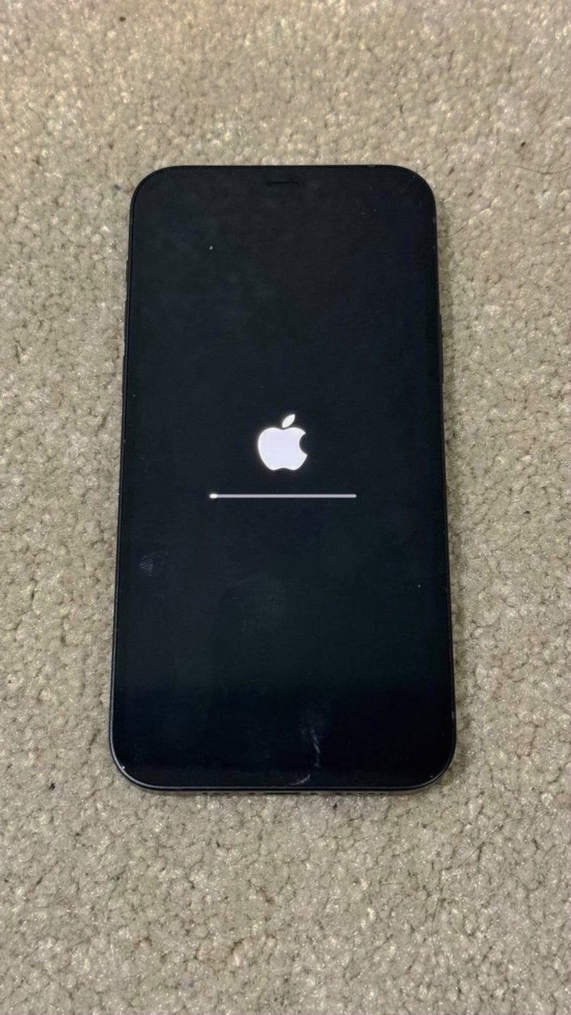 Apple iPhone 12 128GB Unlocked Used image 2