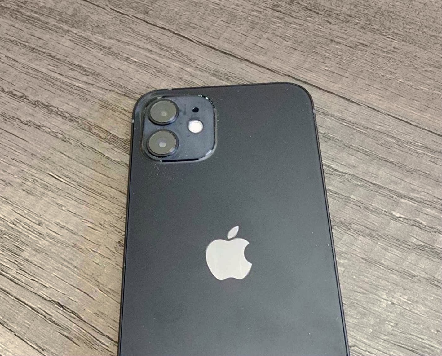 Apple iPhone 12 128GB Black Unlocked - Used image 5