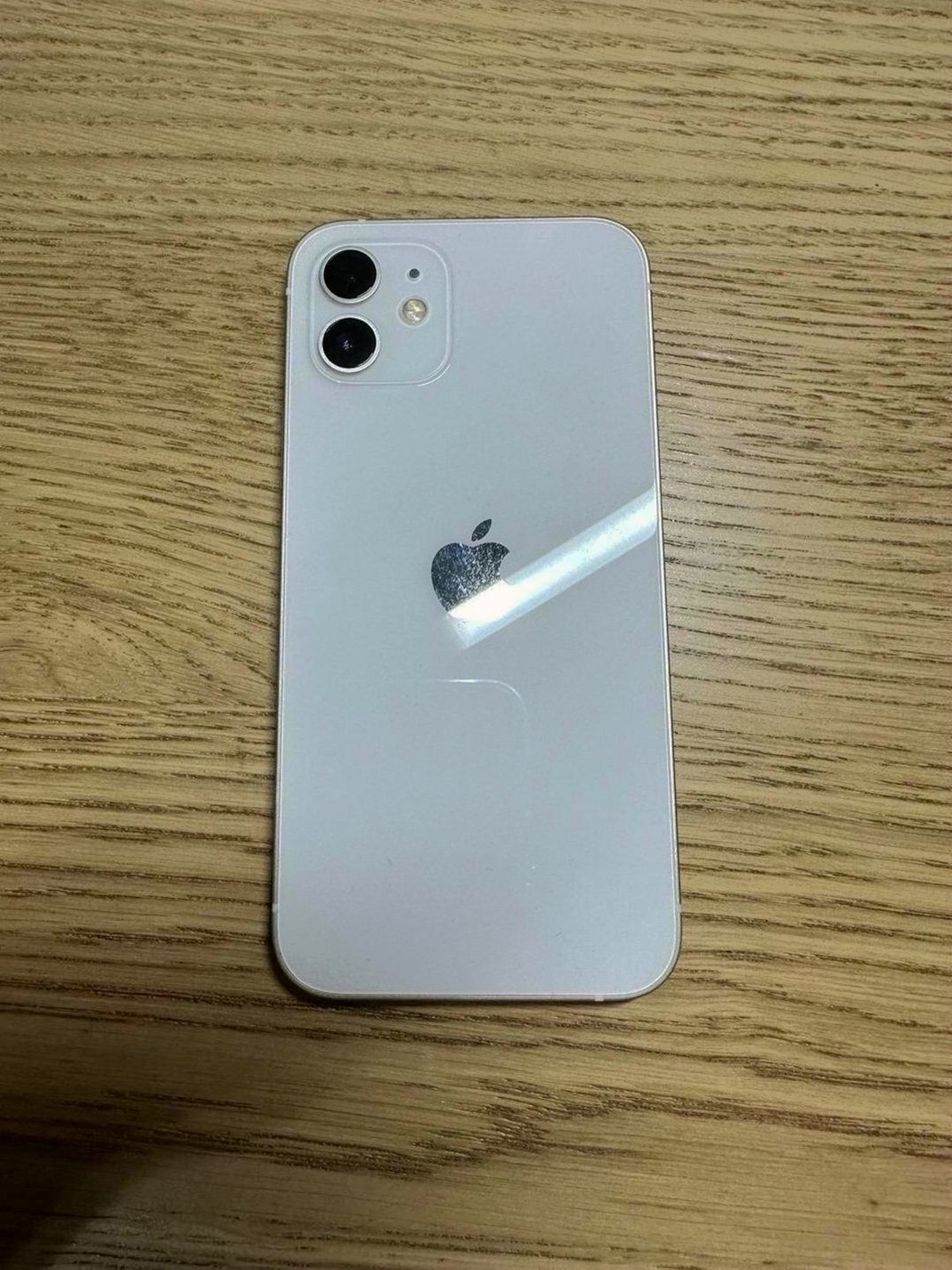 Apple iPhone 12 128GB White Unlocked - Used image 2