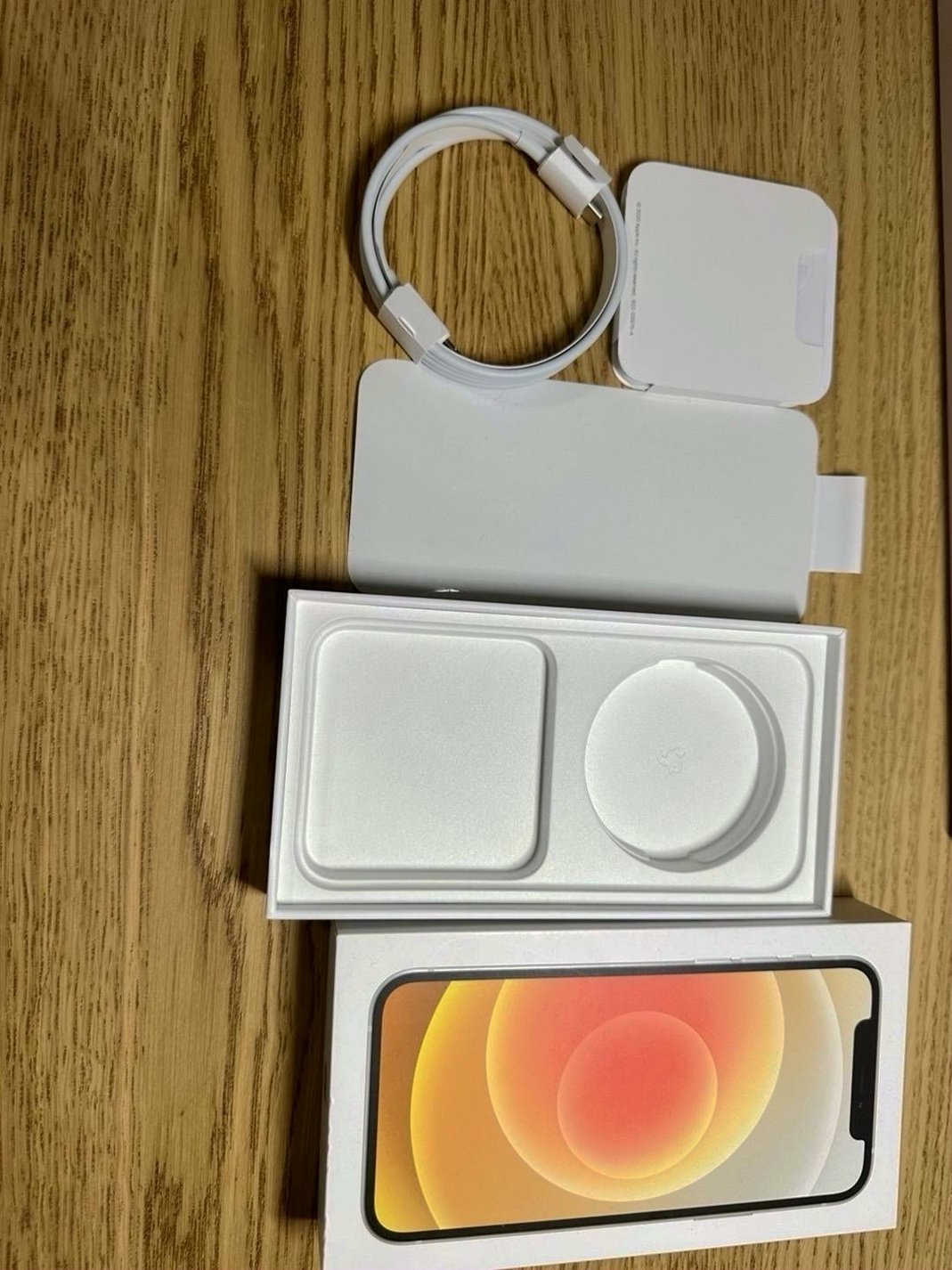Apple iPhone 12 128GB White Unlocked - Used image 3