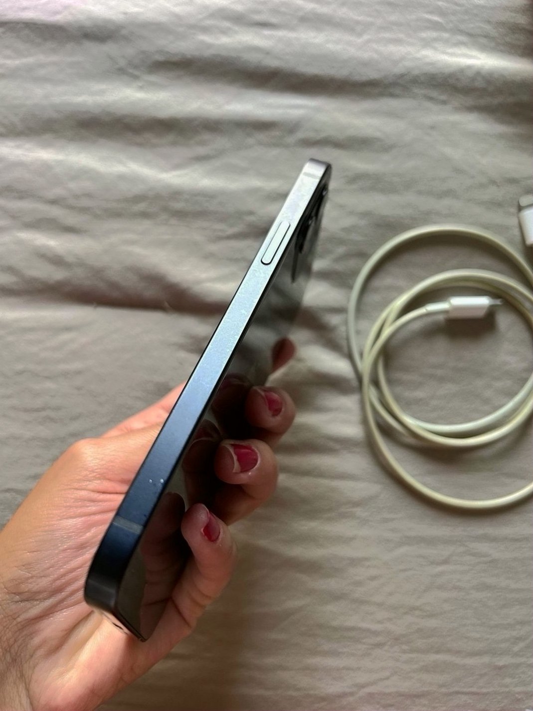 Apple iPhone 12 128GB Unlocked Used image 4