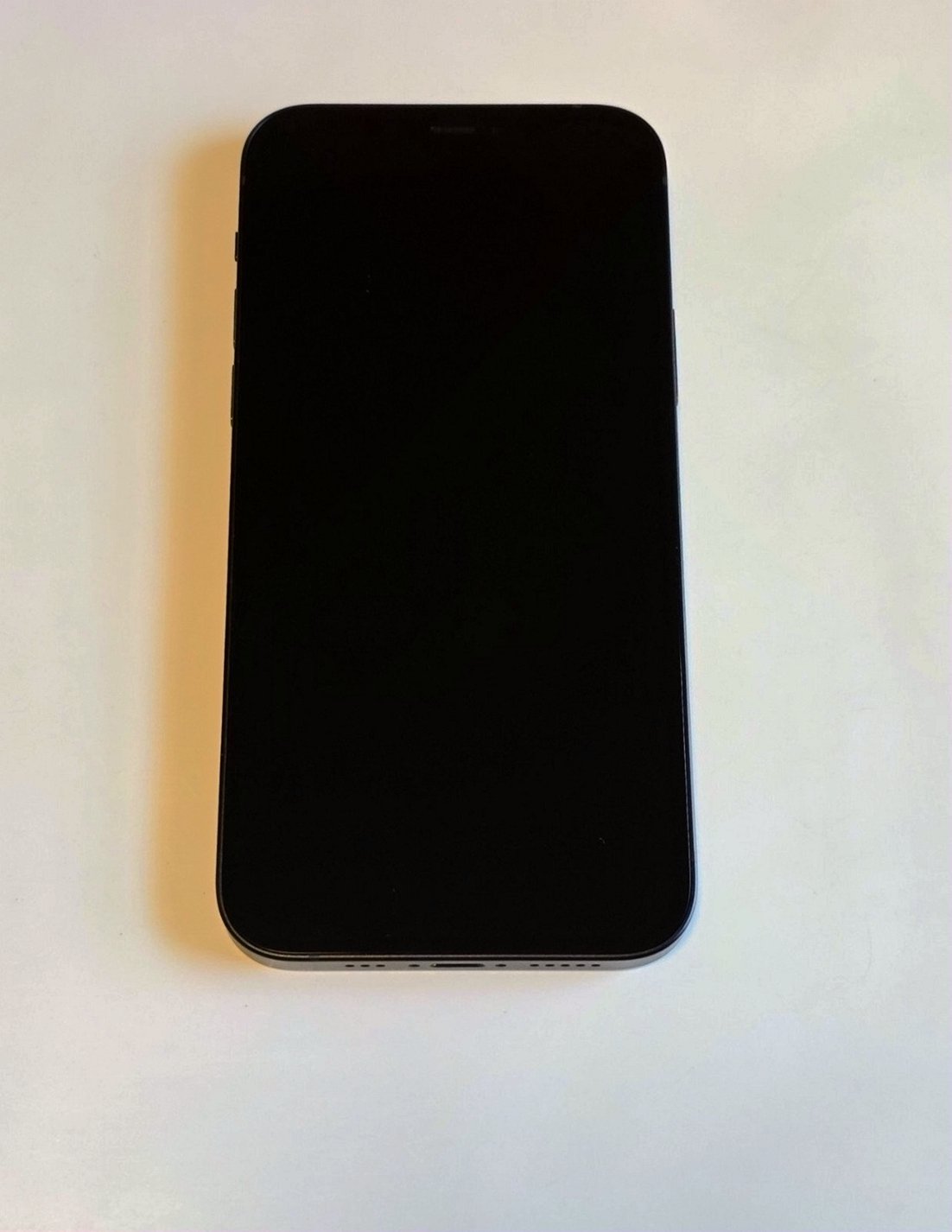 Apple iPhone 12 128GB Midnight Black Unlocked - Used image 3
