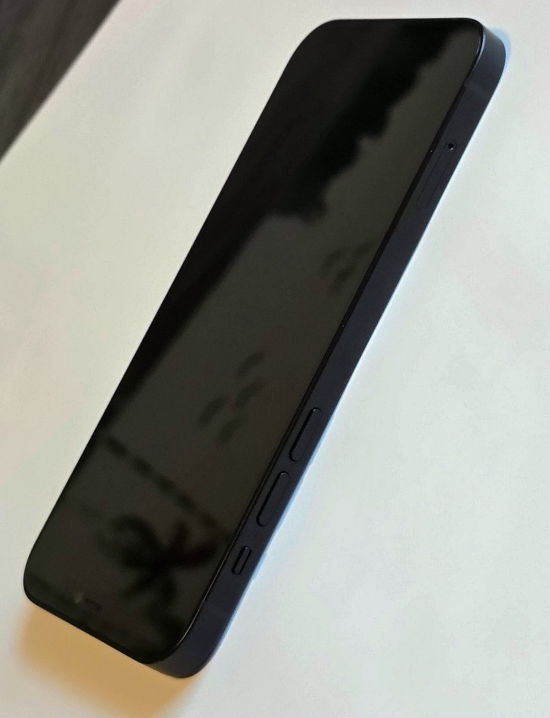 Apple iPhone 12 128GB Midnight Black Unlocked - Used image 5