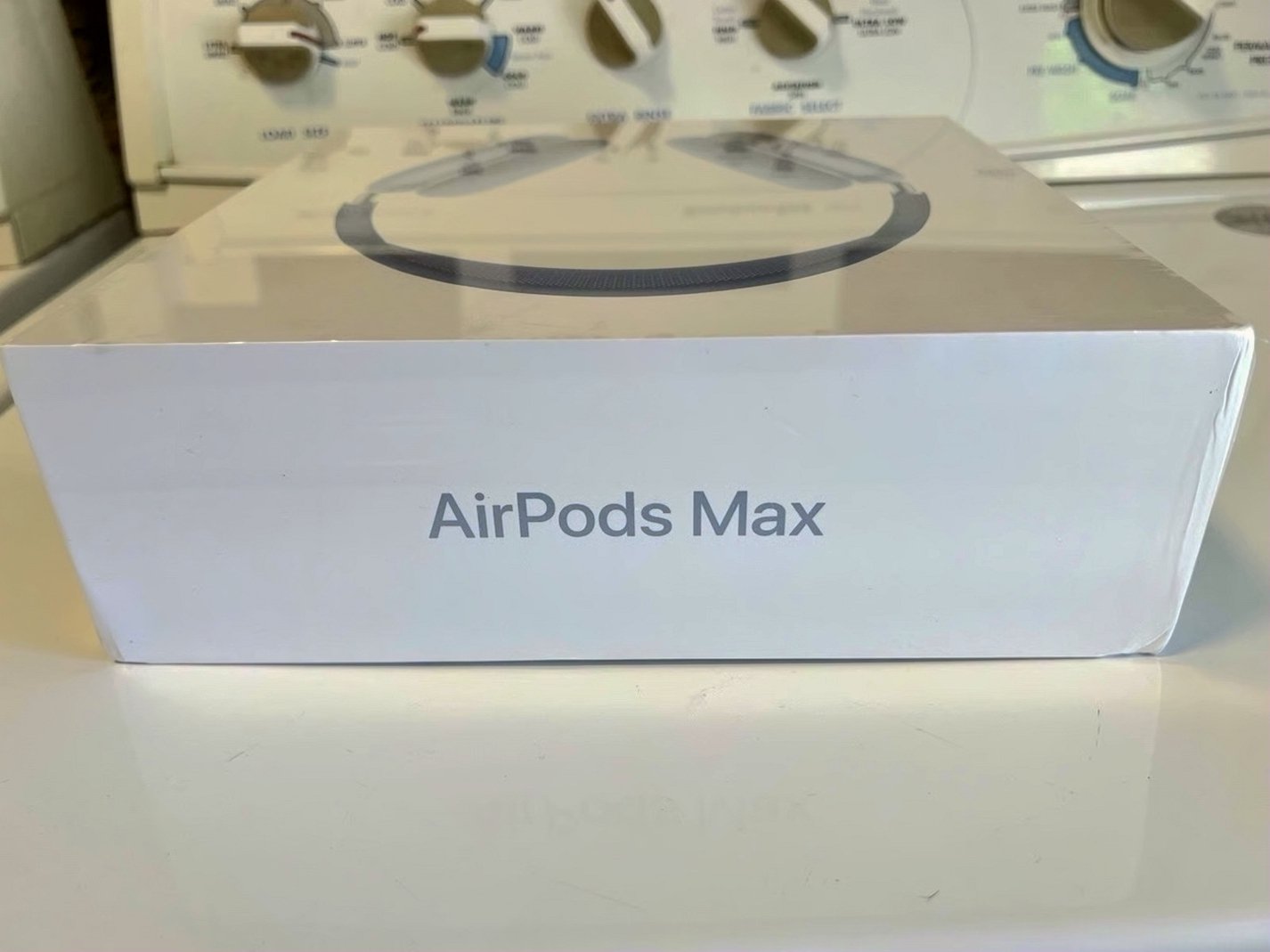 Apple AirPods Max 2O72 Unlocked - Used image 8
