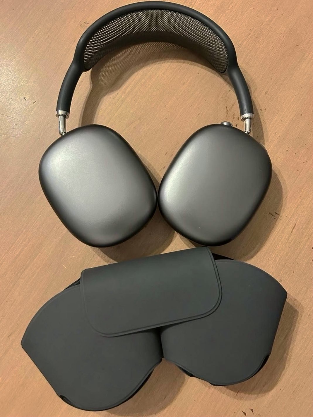 Apple AirPods Max Space Grey Unlocked - Used
