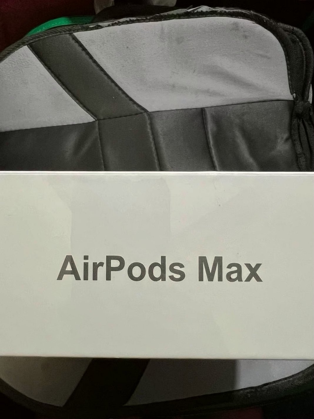 Apple AirPods Max 5H51 Black Unlocked - Used image 3