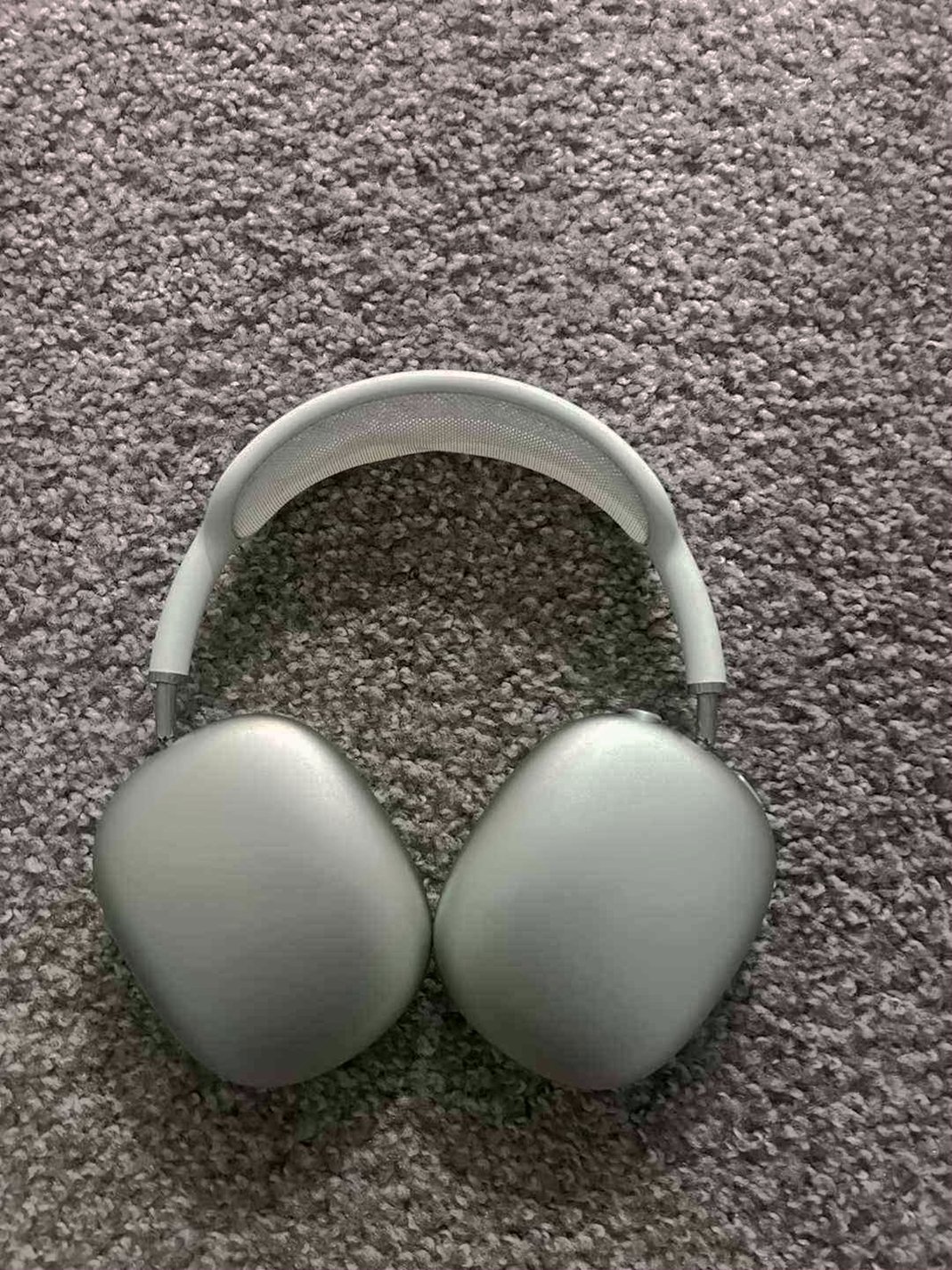 Apple AirPods Max Green - Used image 2