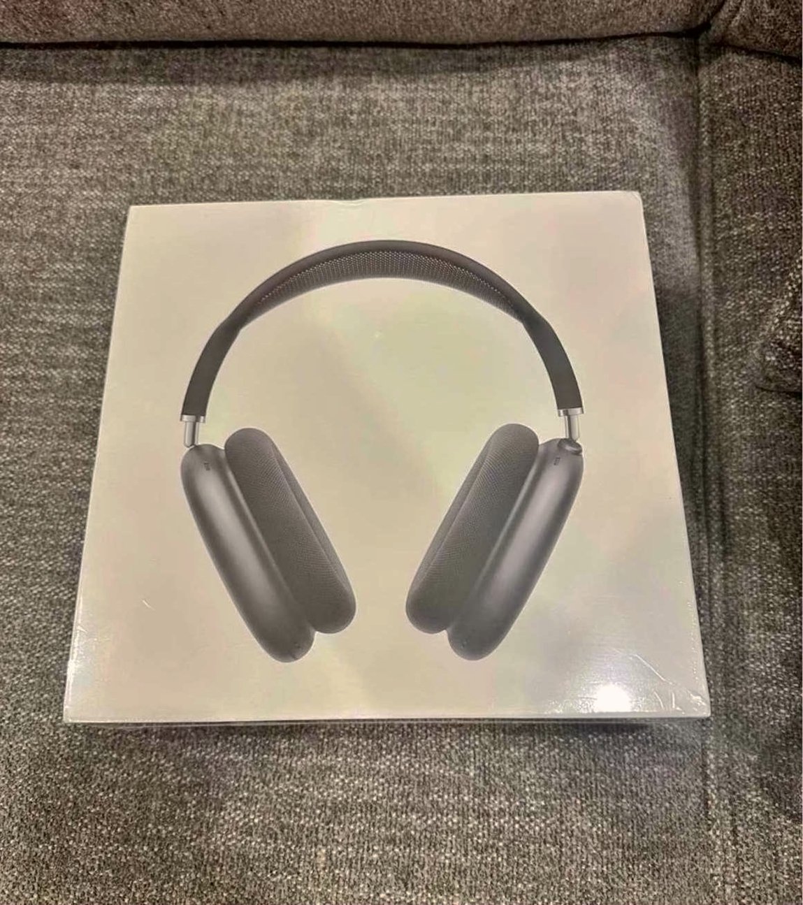 Apple AirPods Max Space Gray Unlocked - Used