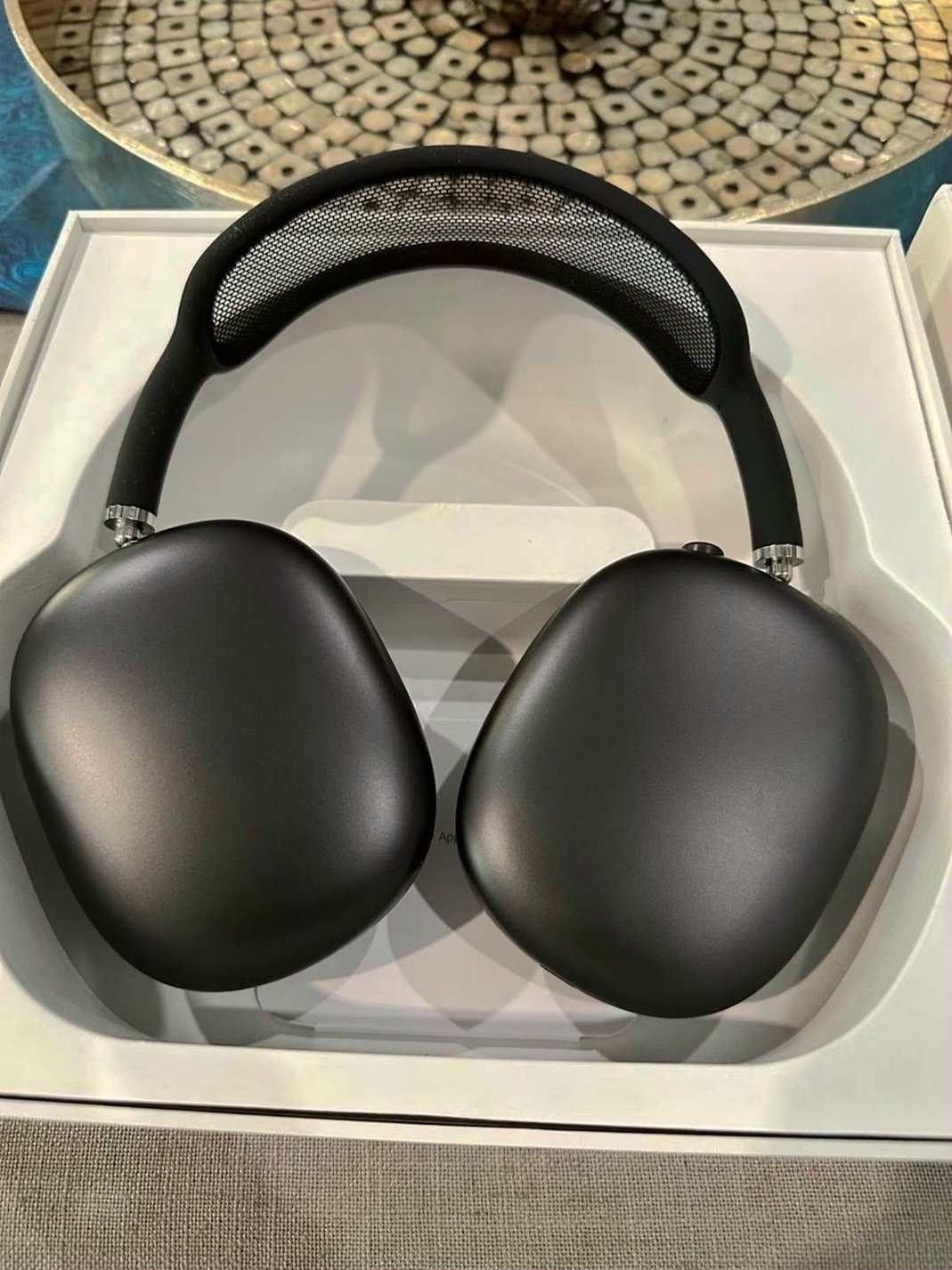 Apple AirPods Max 3A71 Used - Unlocked image 2