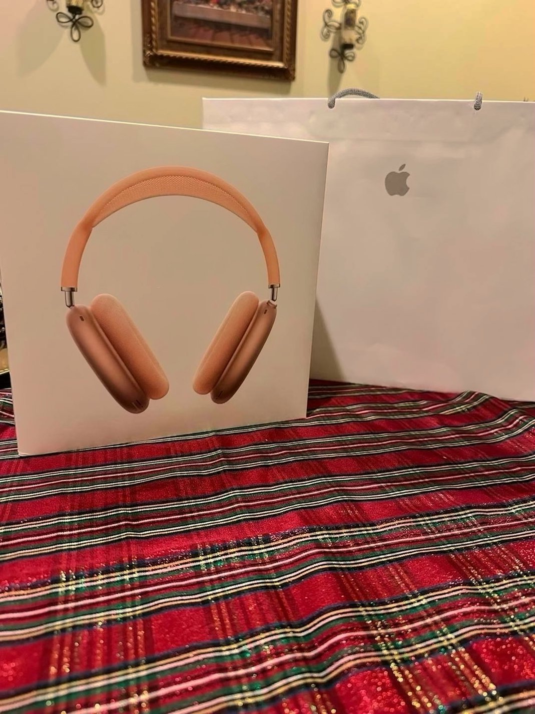 Apple AirPods Max 2nd Gen Orange Unlocked - Used