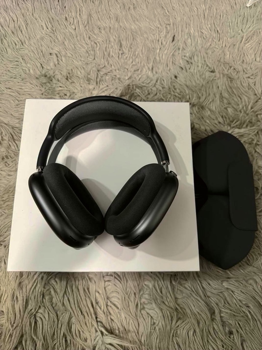 Apple AirPods Max 6T32 - Used image 3