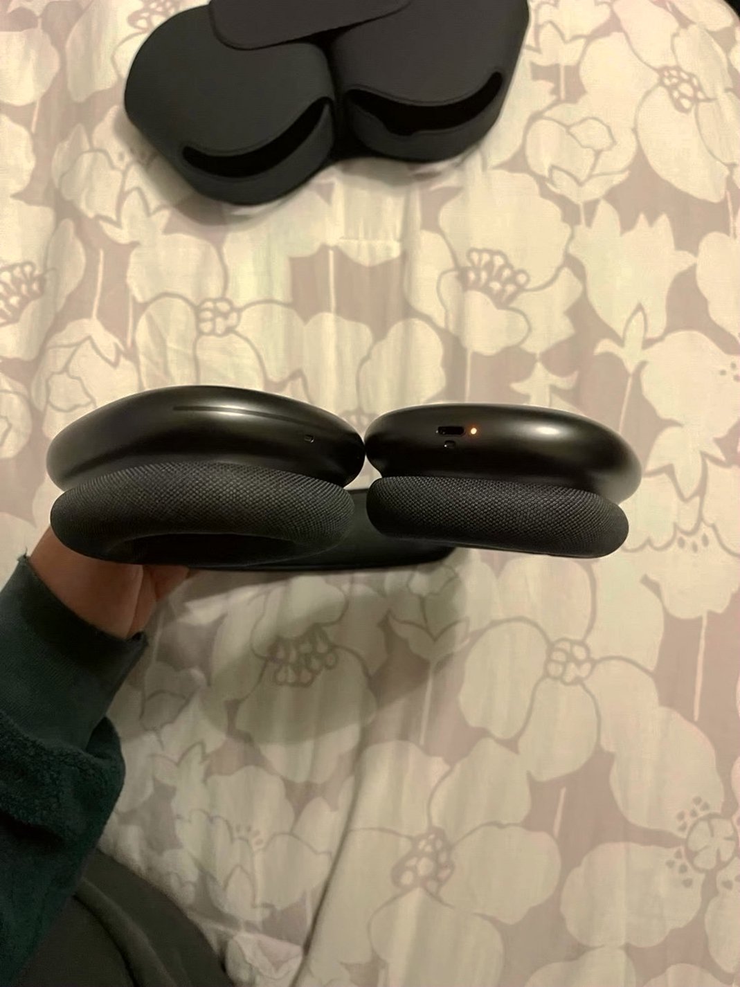 Apple AirPods Max Space Gray 1M19 - Used image 5