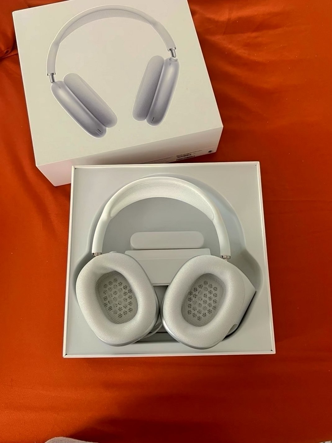 Apple AirPods Max 7C96 Space Gray Unlocked - Used image 3