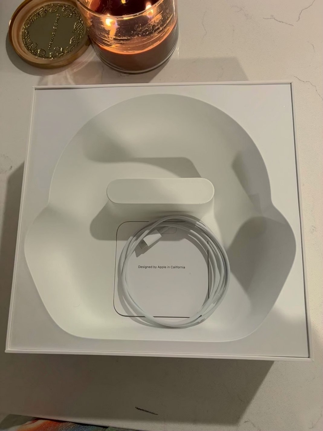 Apple AirPods Max Pink Unlocked - Used image 4