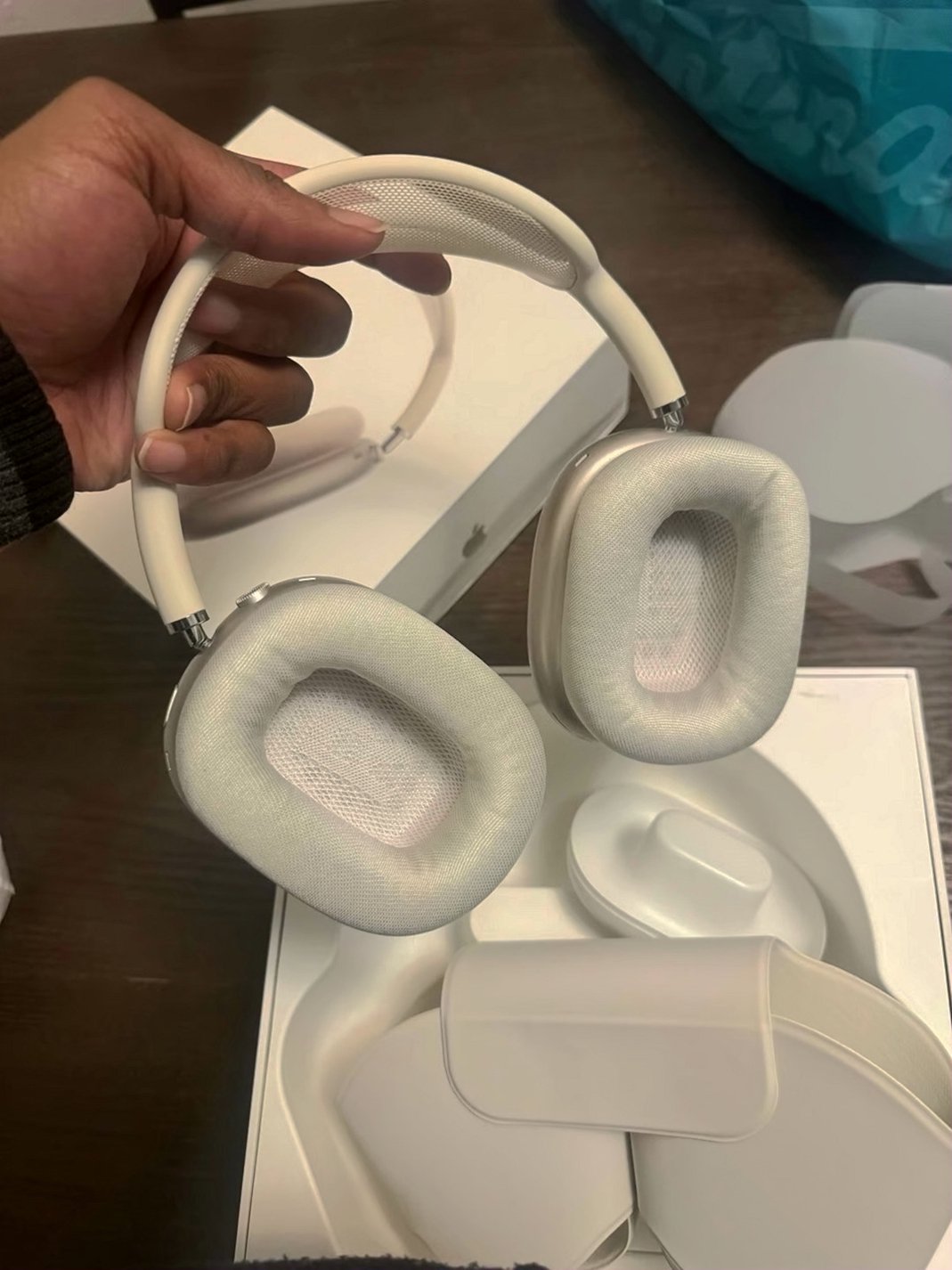 Apple AirPods Max 9X56 Silver Unlocked - Used image 3