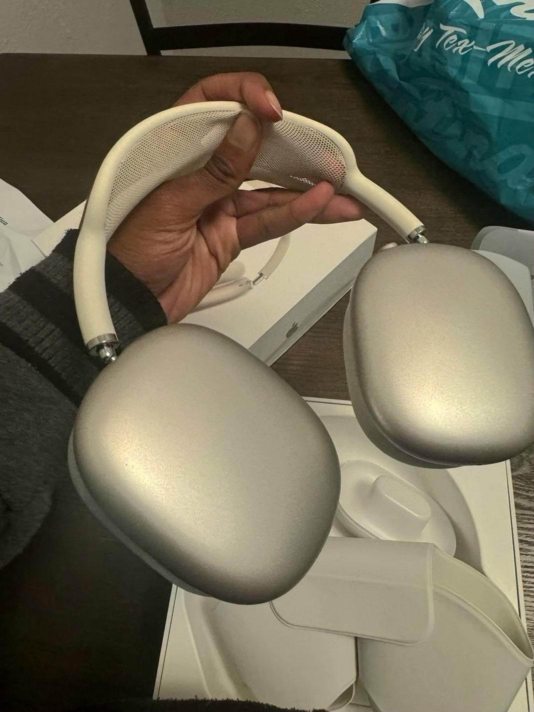 Apple AirPods Max 9X56 Silver Unlocked - Used image 4