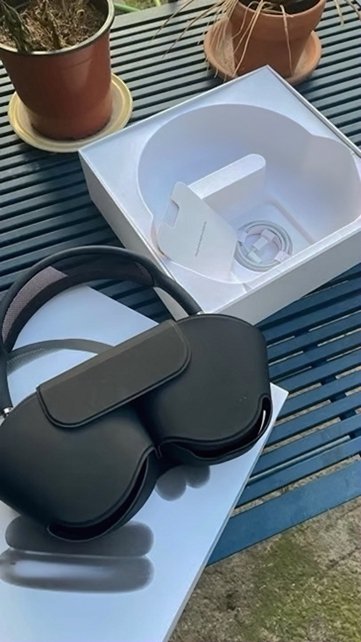 Apple AirPods Max 9E59 Unlocked - Used image 2