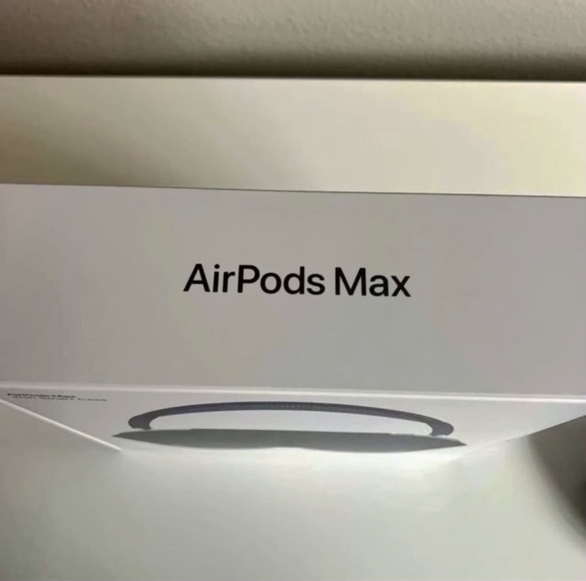Apple AirPods Max Sky Blue Unlocked - Used image 3