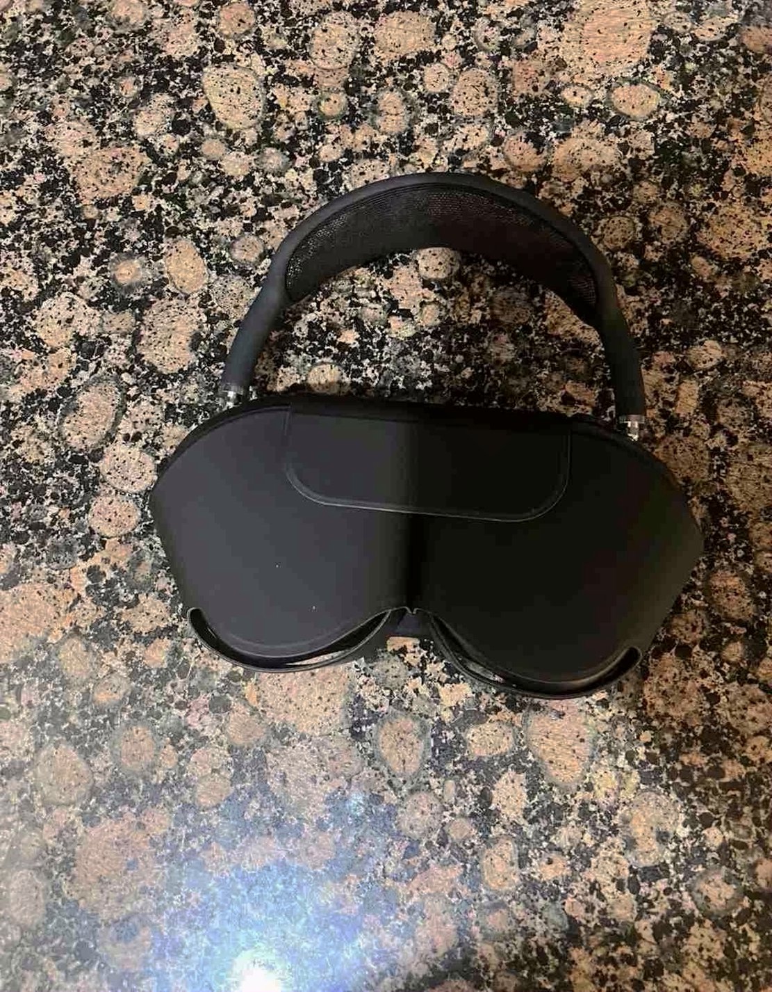 Apple AirPods Max with Smart Case Unlocked - Used image 2