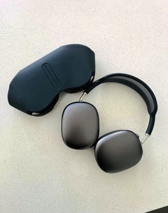 Apple AirPods Max Space Gray Unlocked - Used