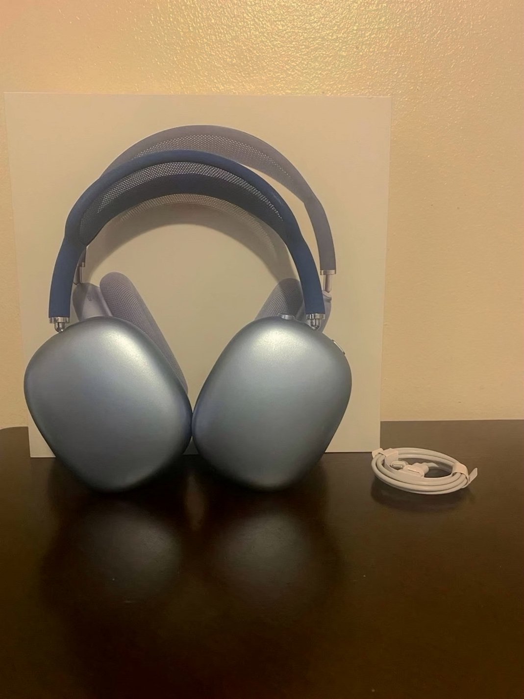 Apple AirPods Max 2X37 Blue Unlocked - Used image 3