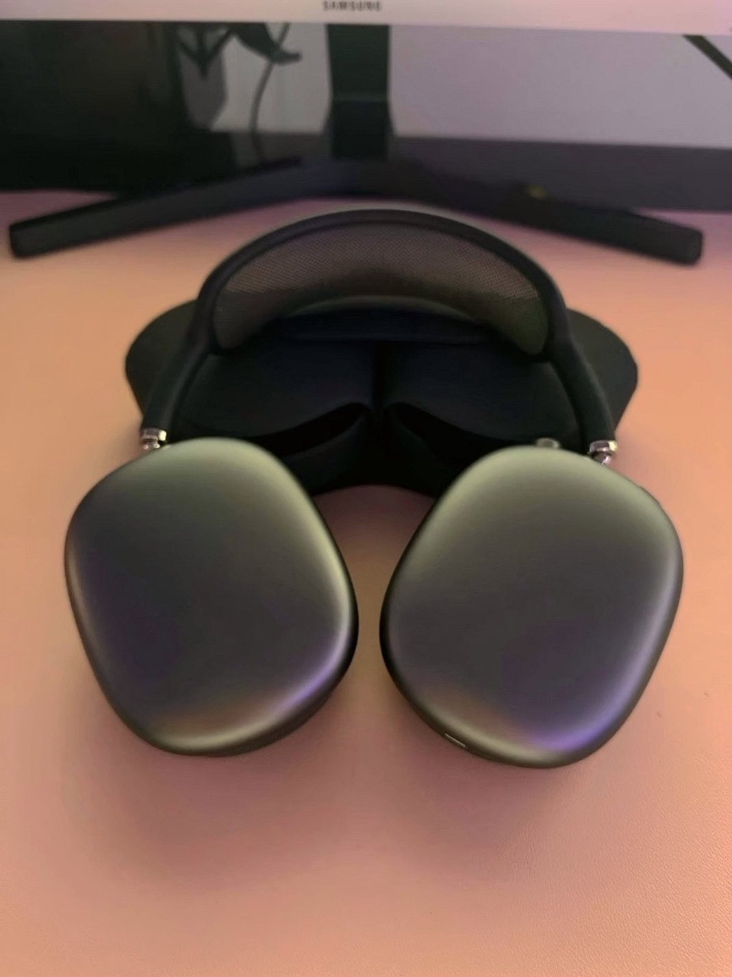 Apple Airpod Max Black Unlocked - Used