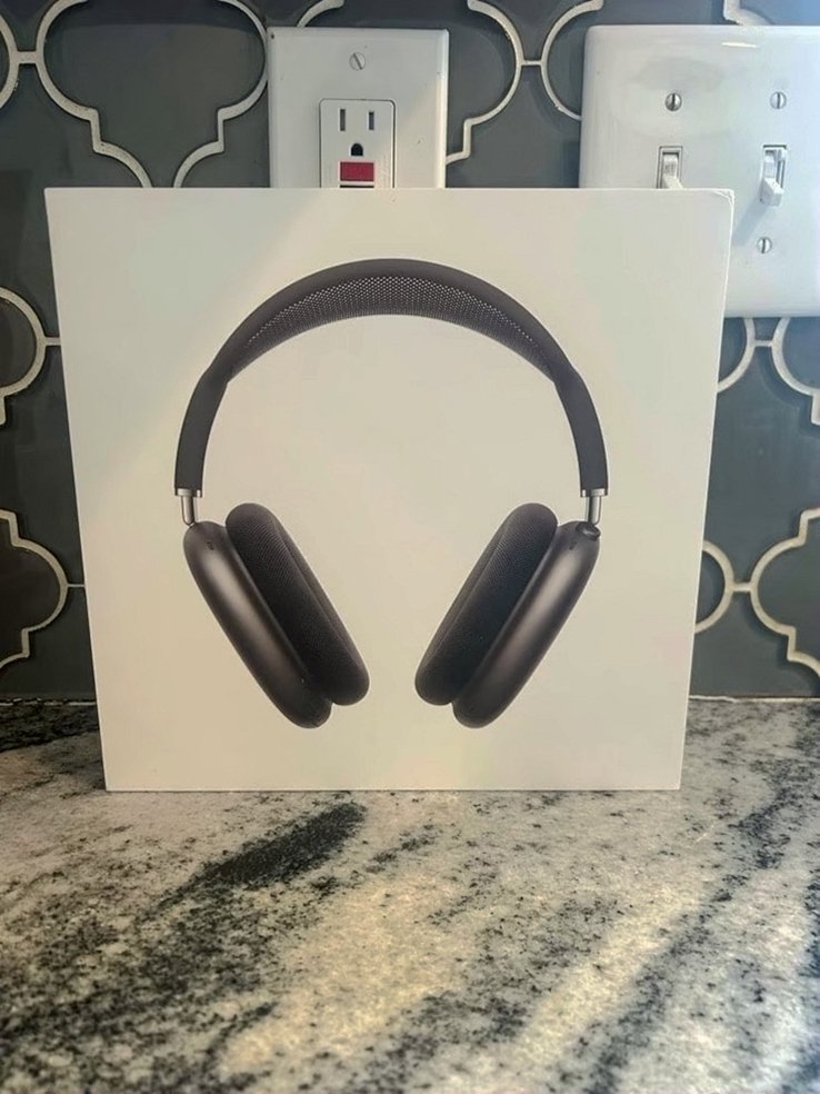 Apple Airpods Max Space Grey Unlocked - Used