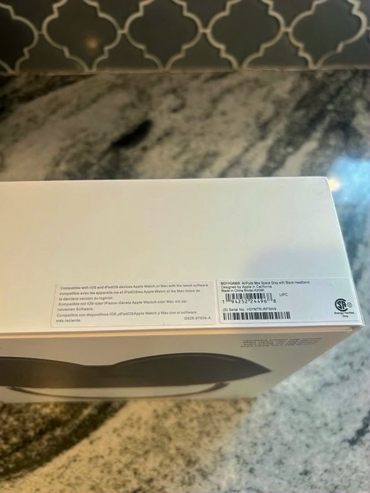Apple Airpods Max Space Grey Unlocked - Used image 3