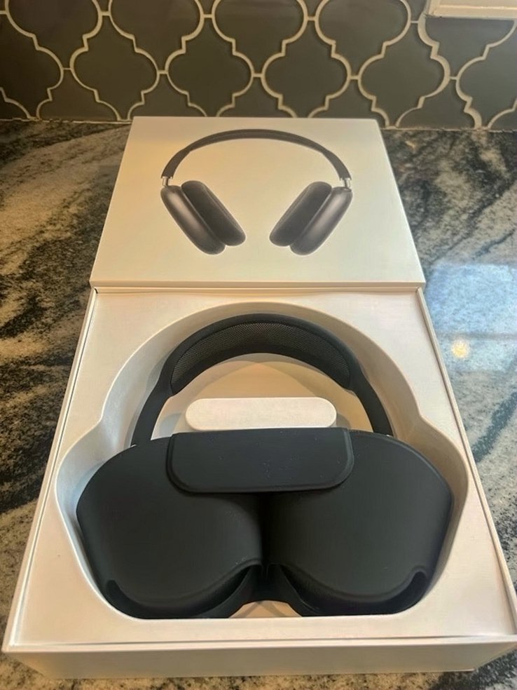 Apple Airpods Max Space Grey Unlocked - Used image 4