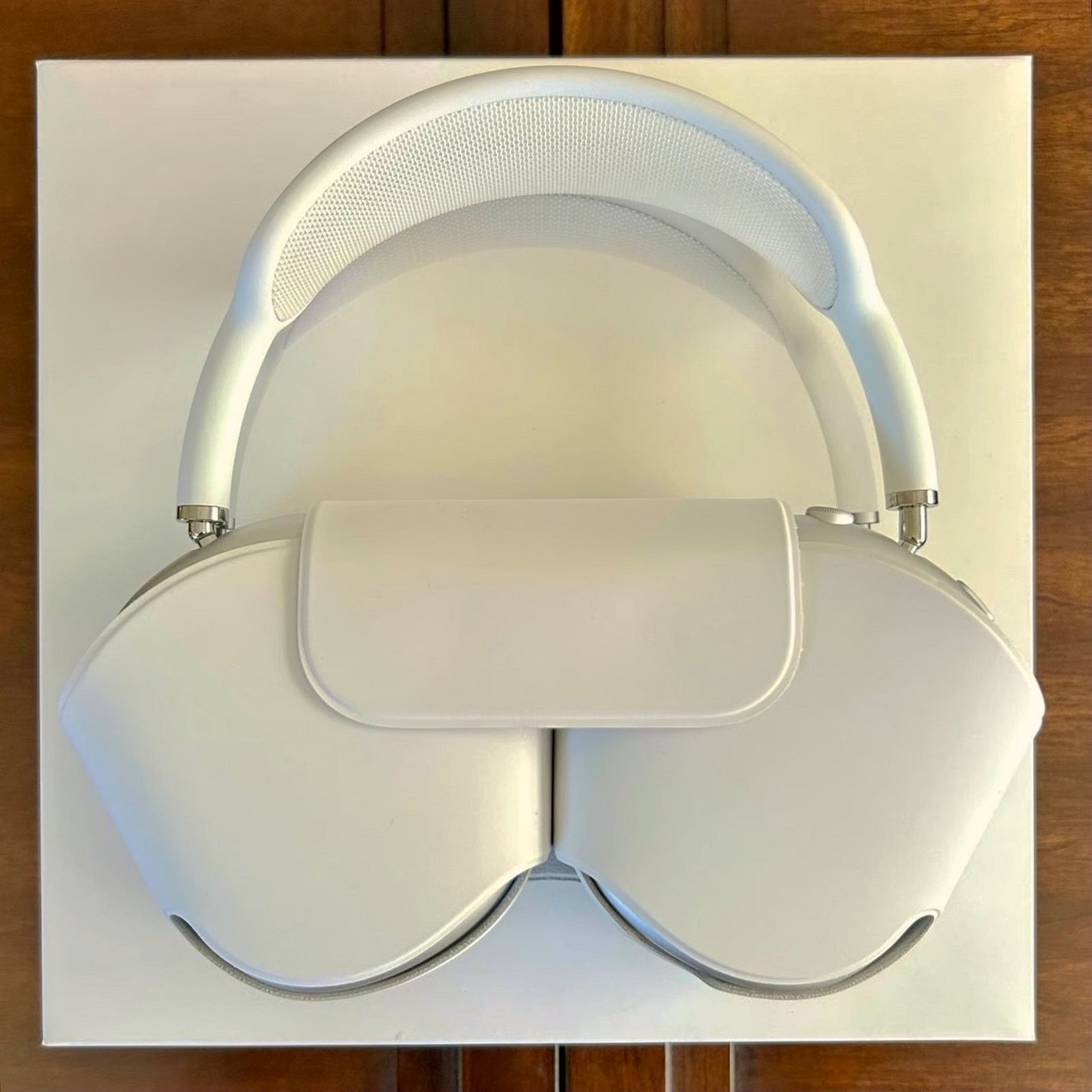 Apple AirPods Max White Unlocked - Used