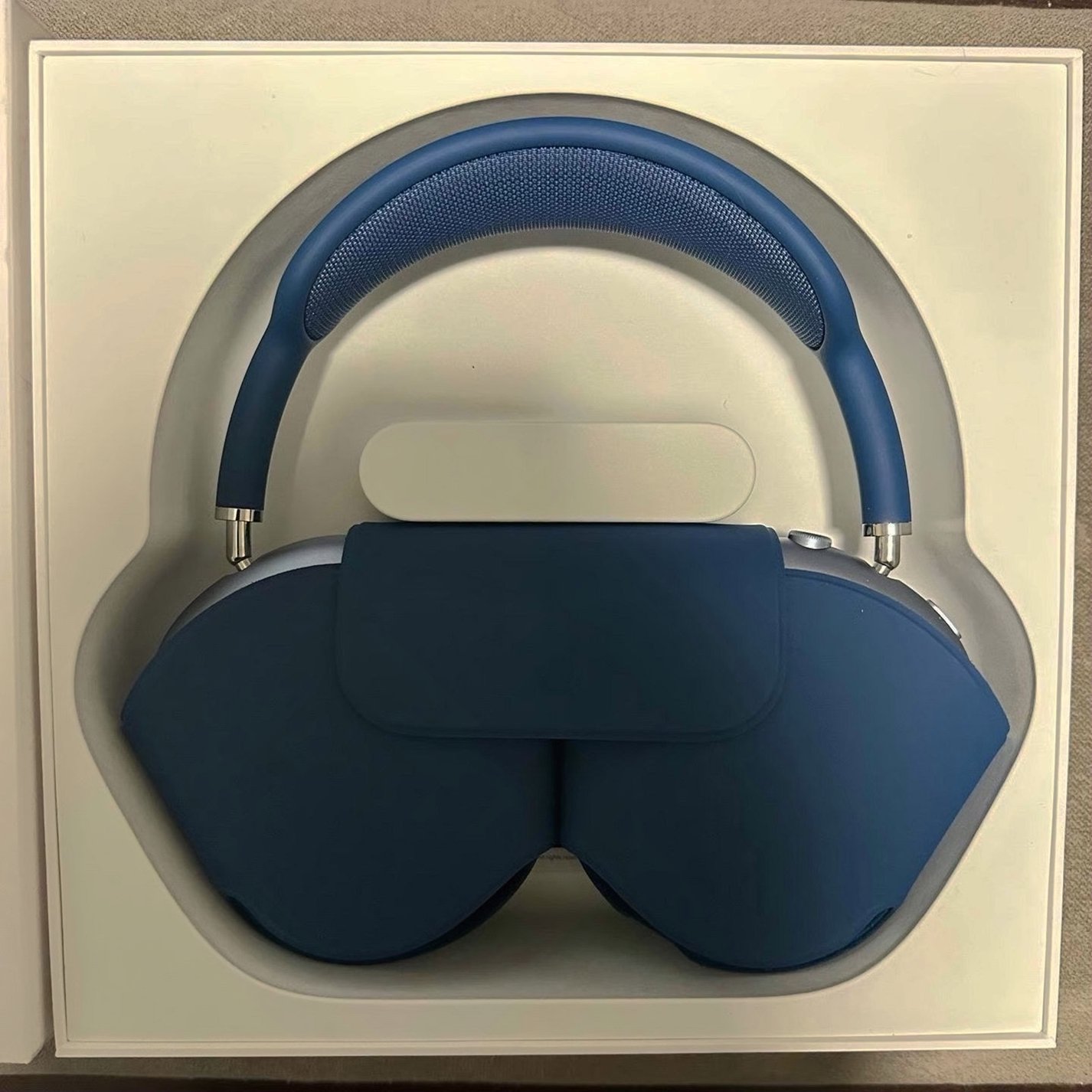 Apple AirPods Max Blue Unlocked - Used image 2