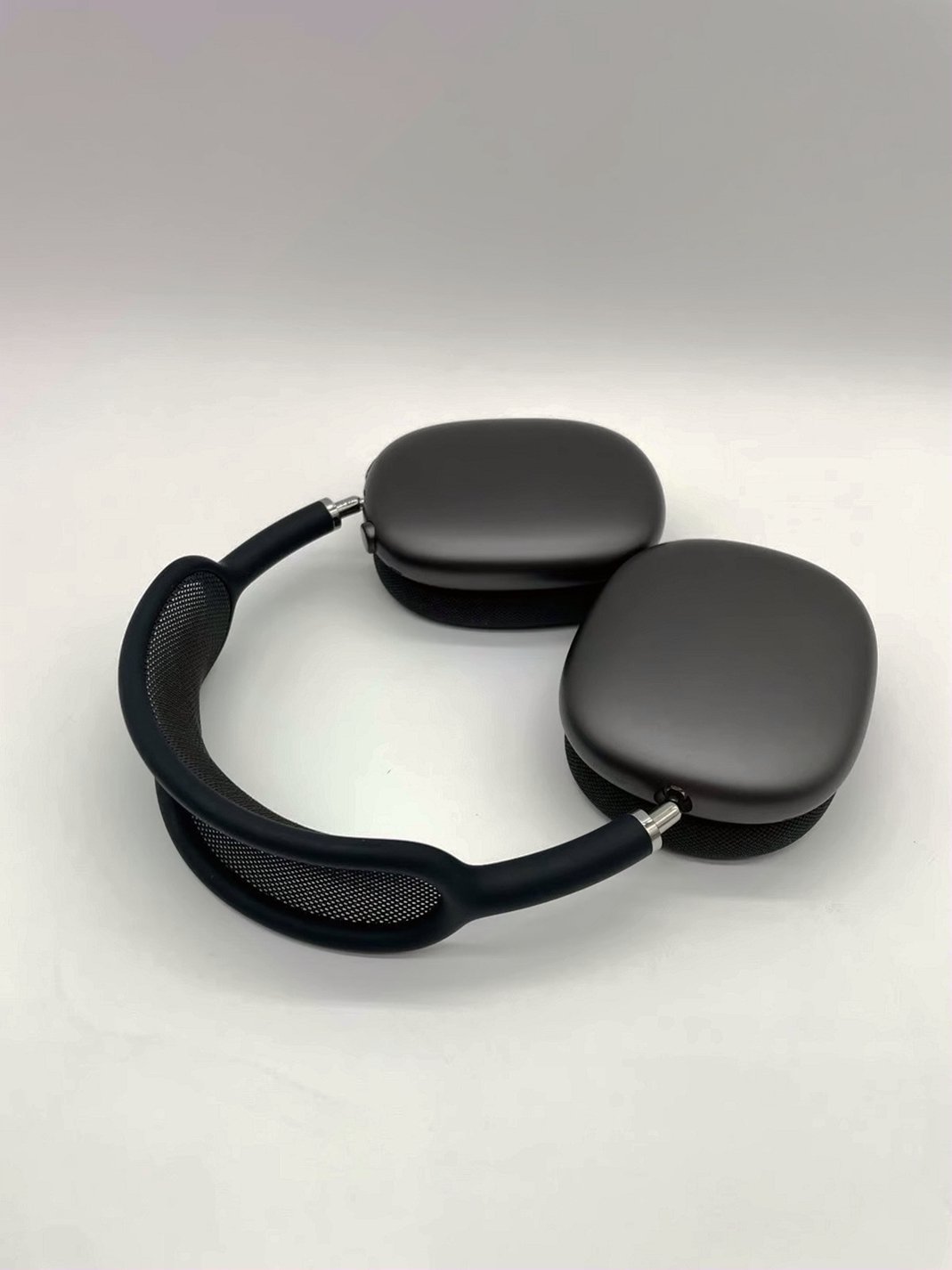 Apple AirPod Pro Max Space Black Unlocked - Used image 5