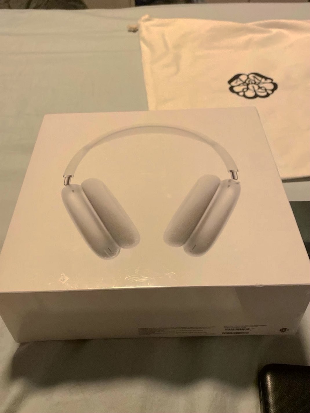 Apple AirPods Max White & Silver Unlocked - Used