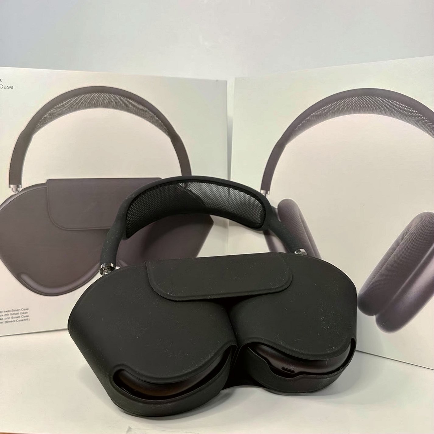 Apple AirPods Max Space Grey/Black Unlocked - Used image 2
