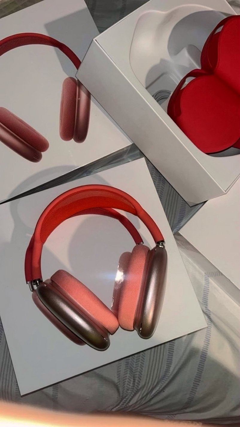 Apple AirPods Max 1V36 Red Unlocked - Used image 2