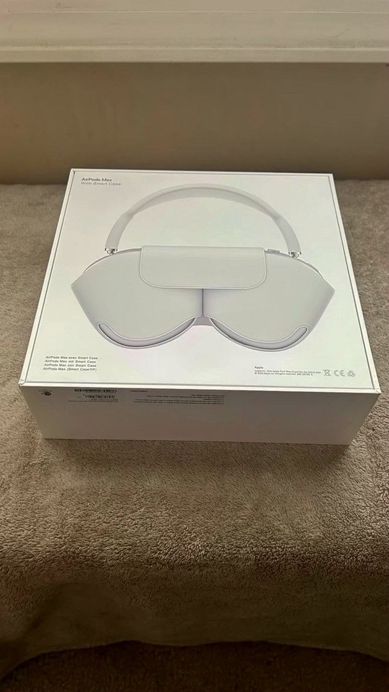 Apple AirPods Max Silver Unlocked - Used image 2