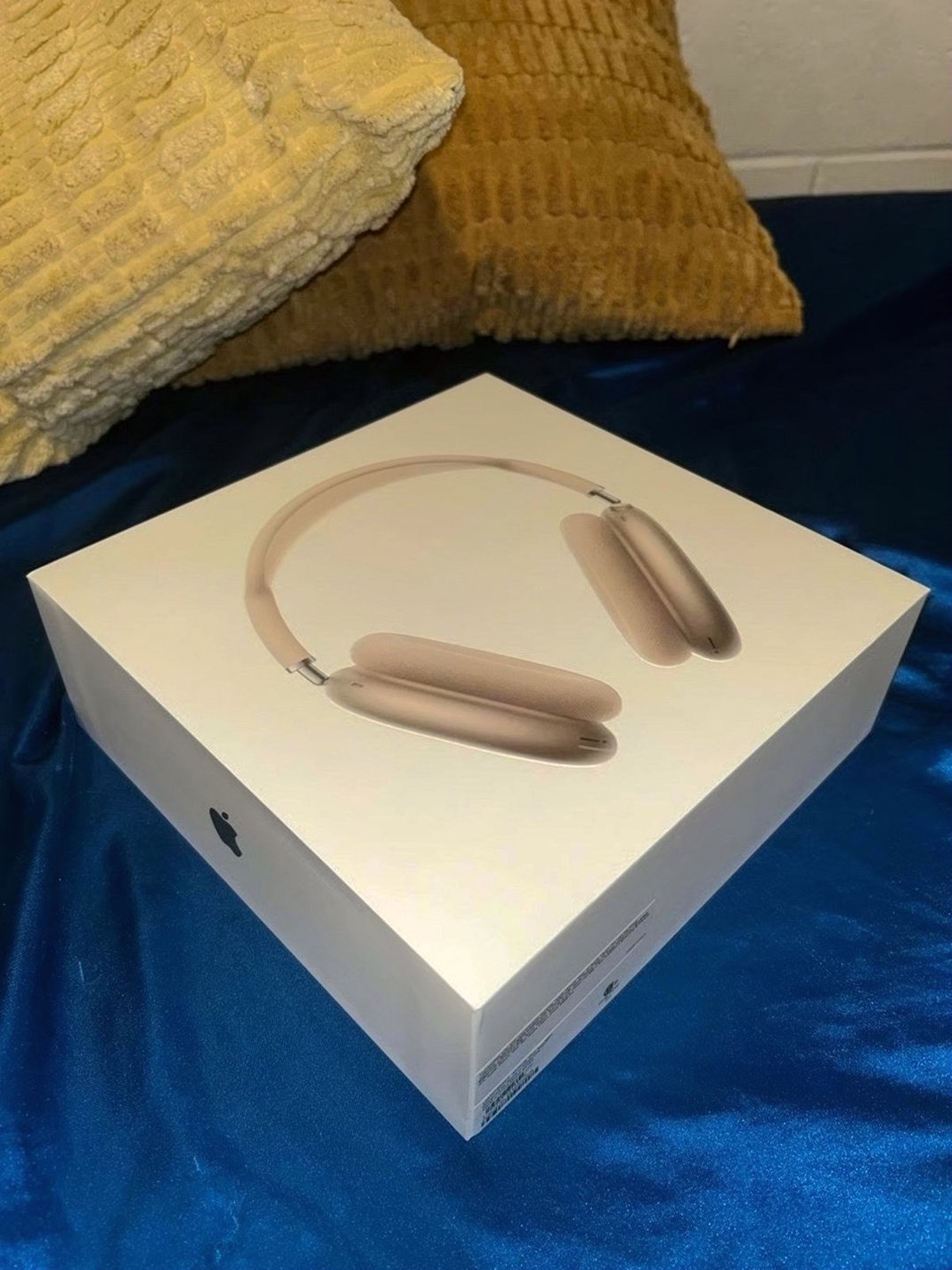 Apple AirPods Max Starlight Unlocked - Used